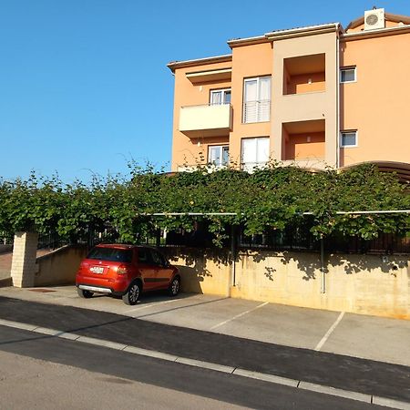 Bed & Breakfast Grgic Novigrad Istria Exterior foto