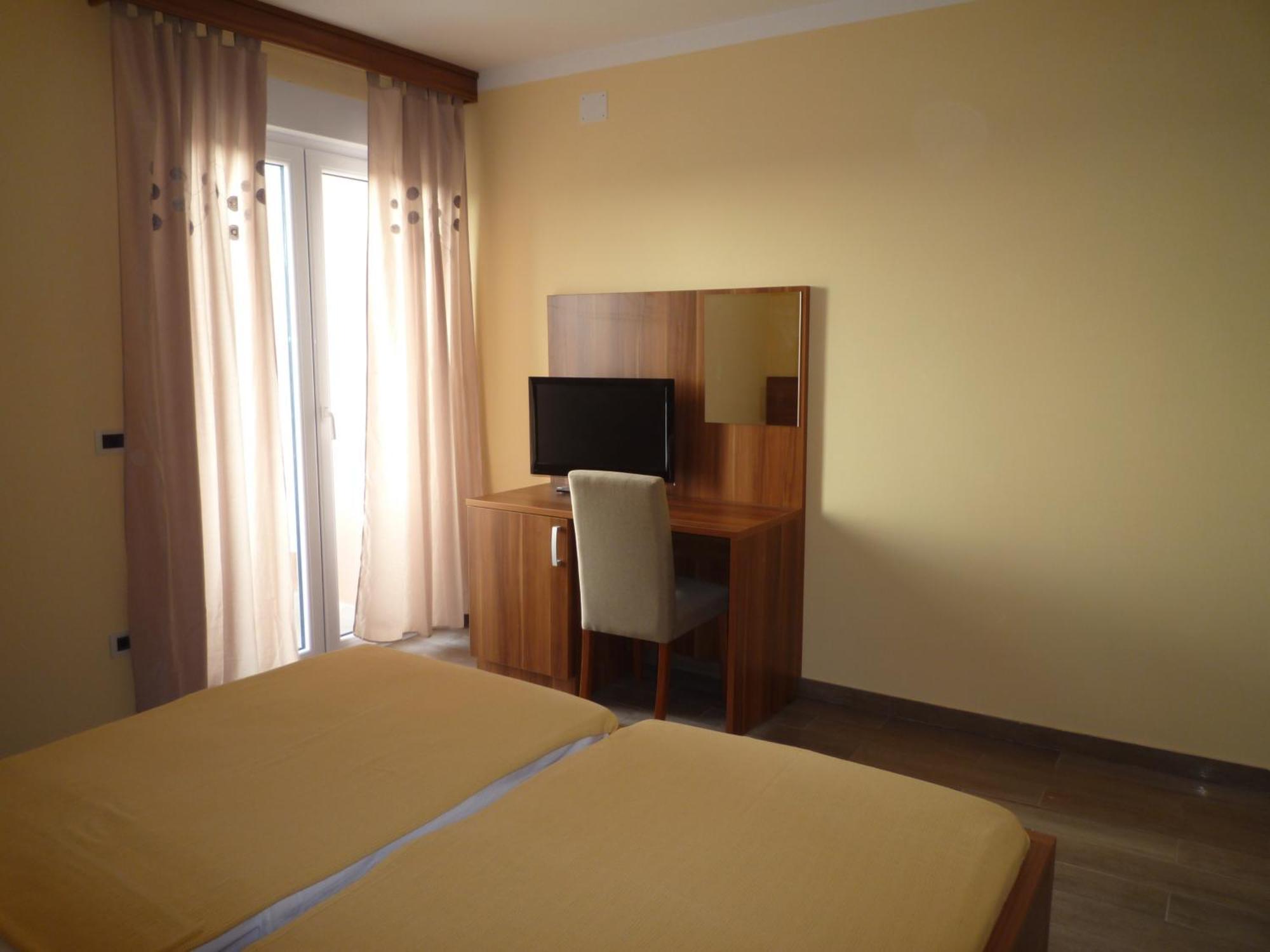 Bed & Breakfast Grgic Novigrad Istria Exterior foto